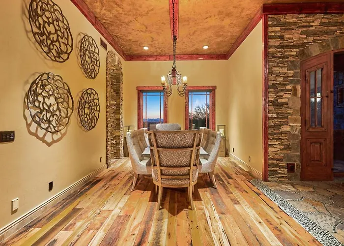 Castle On Black Mountain Breathtaking Panoramic Views And Outdoor Entertainment Holiday home Cave Creek