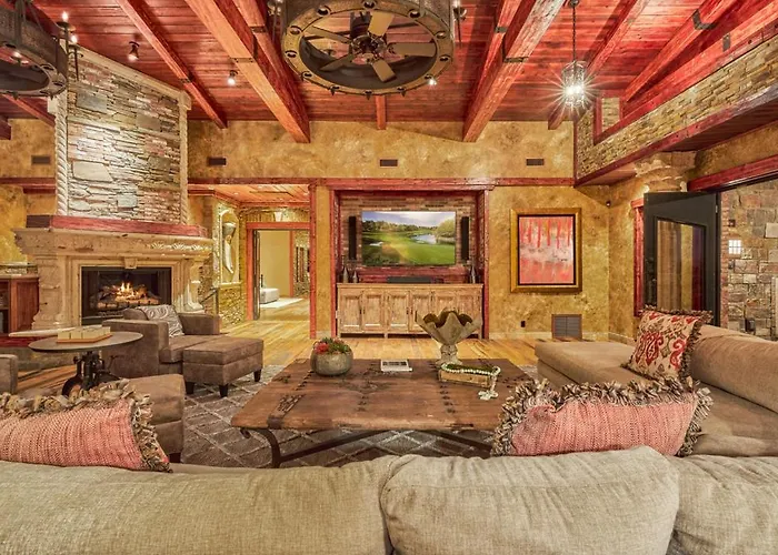 Holiday home Castle On Black Mountain Breathtaking Panoramic Views And Outdoor Entertainment Cave Creek