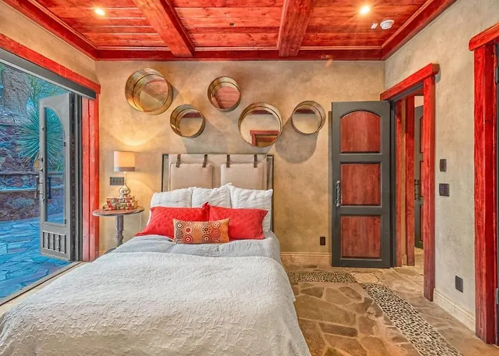 Castle On Black Mountain Breathtaking Panoramic Views And Outdoor Entertainment Holiday home Cave Creek