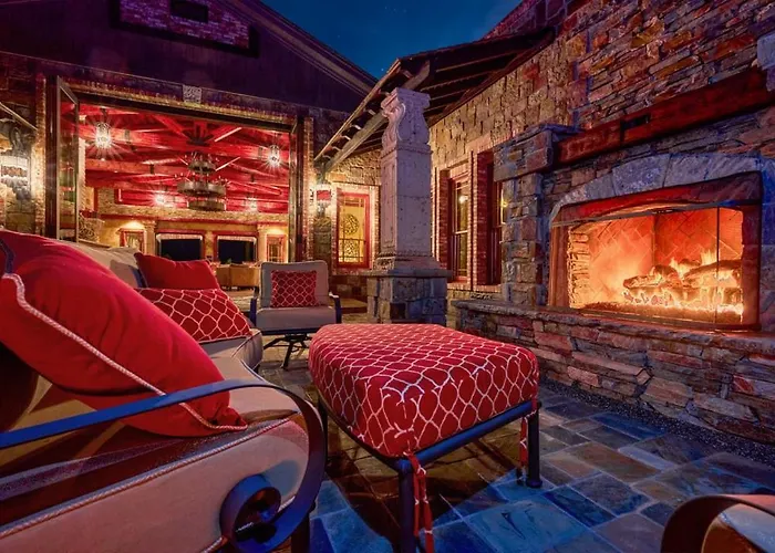 Castle On Black Mountain Breathtaking Panoramic Views And Outdoor Entertainment * Cave Creek