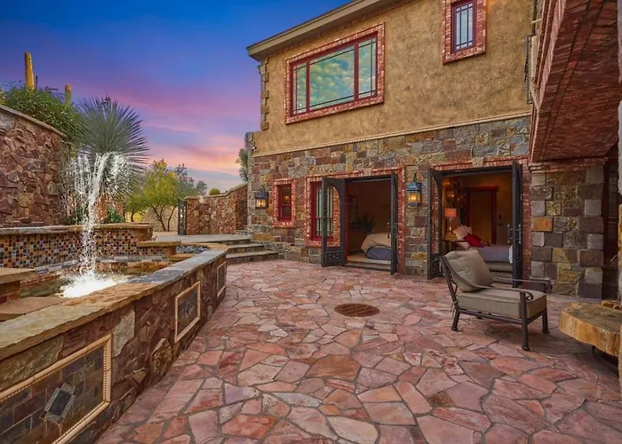 Castle On Black Mountain Breathtaking Panoramic Views And Outdoor Entertainment Holiday home Cave Creek