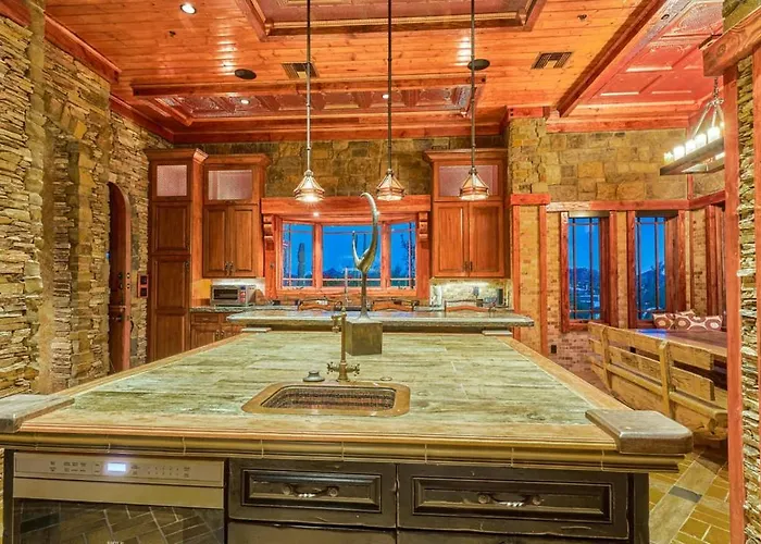 Holiday home Castle On Black Mountain Breathtaking Panoramic Views And Outdoor Entertainment Cave Creek