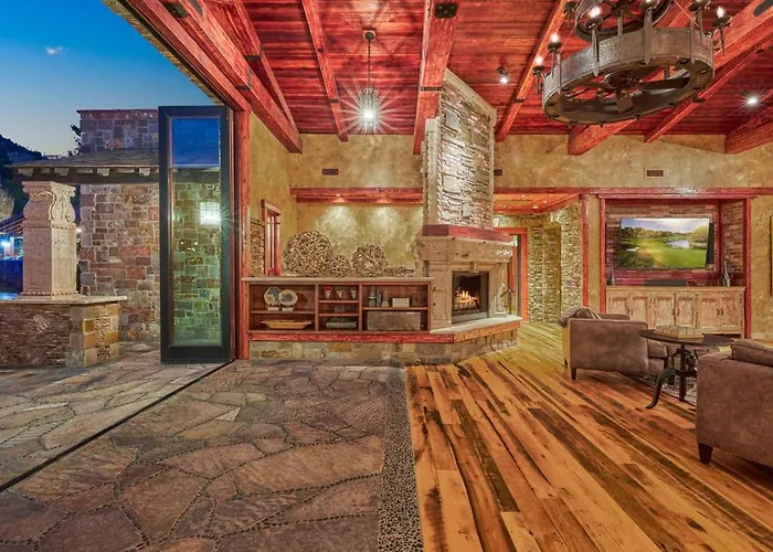 Holiday home Castle On Black Mountain Breathtaking Panoramic Views And Outdoor Entertainment *