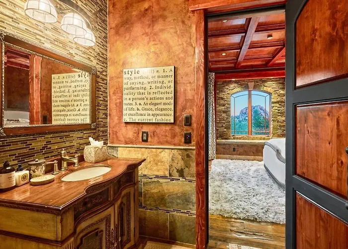 Castle On Black Mountain Breathtaking Panoramic Views And Outdoor Entertainment Holiday home Cave Creek