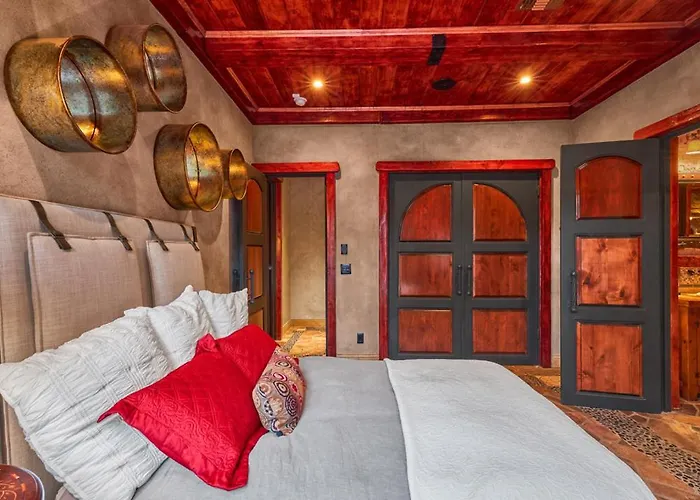 Castle On Black Mountain Breathtaking Panoramic Views And Outdoor Entertainment Holiday home Cave Creek